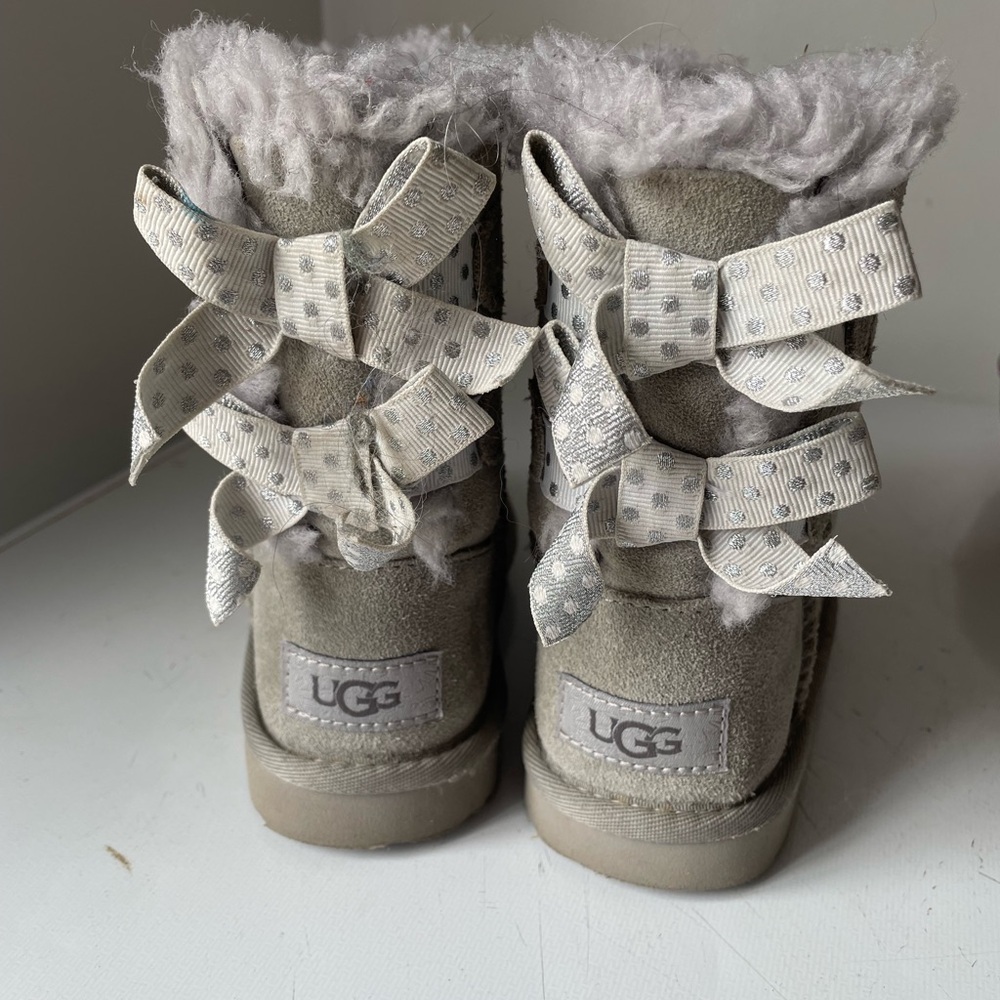 Ugh boots. Size 11. Really cute 🥰